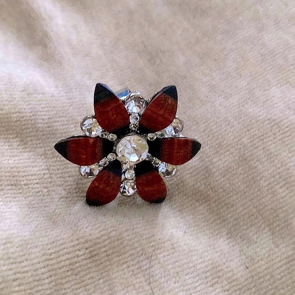 ✅This & That Floral ring, brown black lucite laminated petals,  zircon stones. - Picture 1 of 2